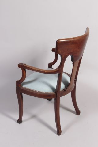 Fauteuil cabriolet en acajou et placage d'acajou,...