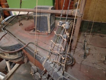 Importante maquette de navire à voile 
