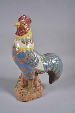 Grand coq en céramique émaillée polychrome,...