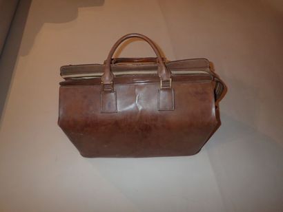 Sac de voyage en cuir fauve semi-rigide à...