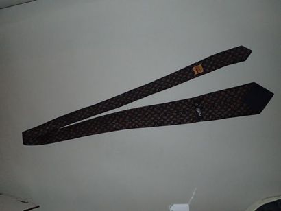 HERMES PARIS cravate en soie à décor imprimé...