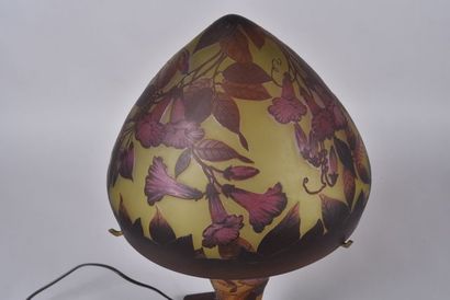 GALLE TIP. Lampe champignon en verre multicouche...