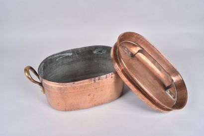 Importante daubière en cuivre. Montage queue...