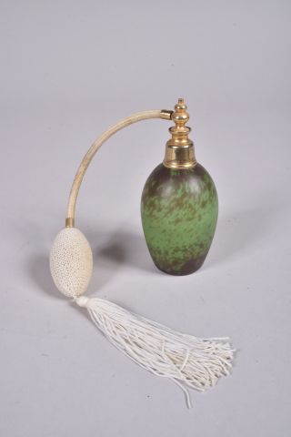 Flacon à parfum diffuseur en verre marmoréen...