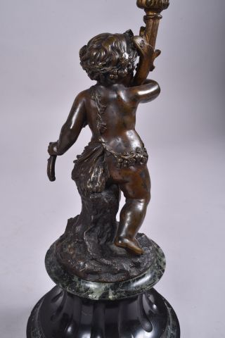 Importante paire de candélabres en bronze...