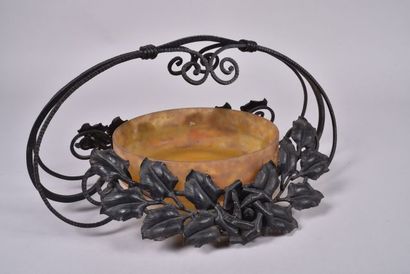 MULLER Frères à Lunéville. Coupe en verre...