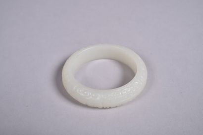 Lot de six bracelets joncs, dont deux en...