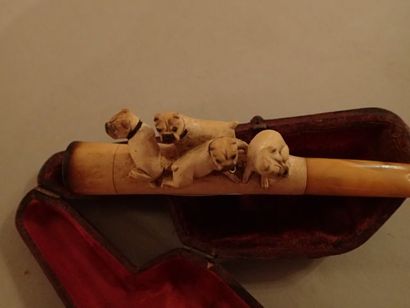 Pipe en écume de mer sculptée à décor de...