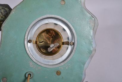 Max LE VERRIER (1891-1973). Pendule en régule...