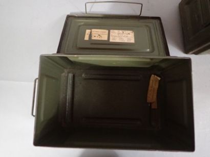 2 Caisses à munitions pour mitrailleuse de...