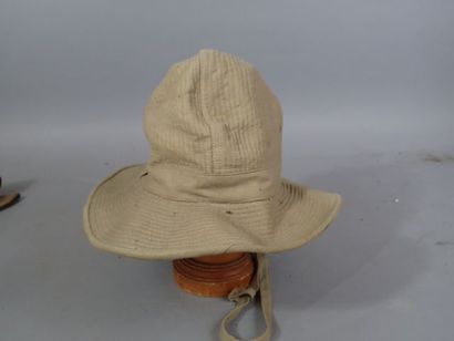 Lot de 4 casquettes Bigeard en toile camouflée,...