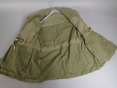Lot d’uniformes français : Veste TAP 47-56...