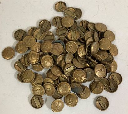 - Lot d’une centaine de disques de col en...