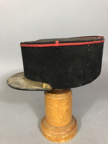 Képi d’infanterie de marine, manque un bouton...