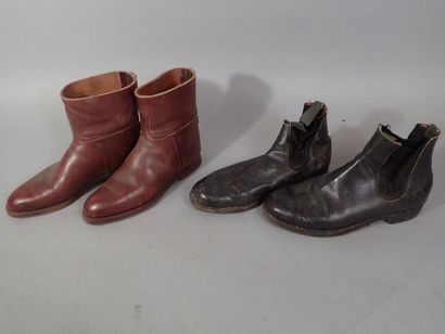 Lot de chaussures et bottes : 2 paires de...
