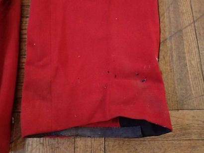 Lot de 4 pantalons ou culotte d’uniforme...