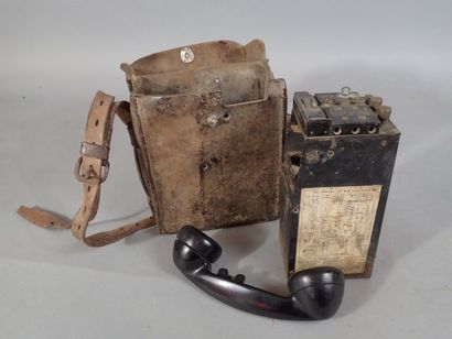 Deux Téléphones de campagne américain EE-8...