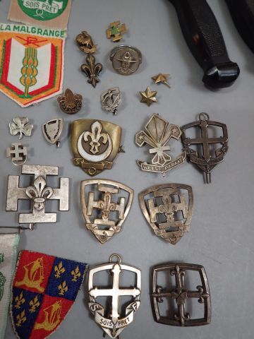 Scout de France. Important lot d’insignes...