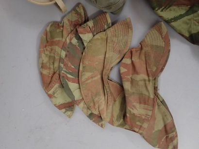 Lot de 4 casquettes Bigeard en toile camouflée,...