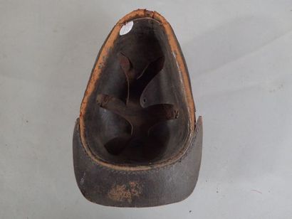 Shako en cuir, visière carrée, intérieur...