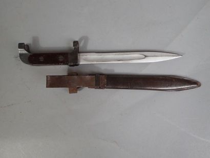 Baïonnette pour AK47-AKM. Poignée à plaquettes...