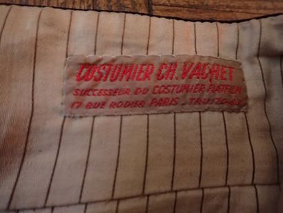 Lot de 4 pantalons ou culotte d’uniforme...