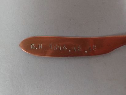Lot de souvenirs Militaires dont : porte-plume...