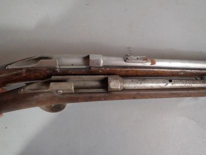 Deux fusils type Chassepot de fabrication...