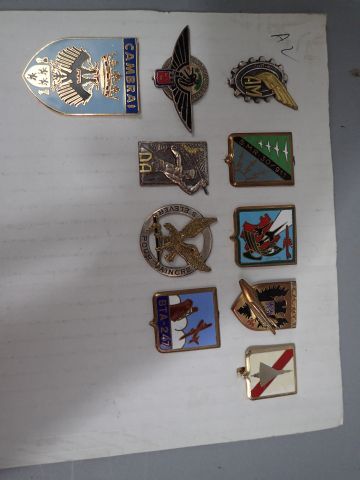 Lot insignes Armée de l’Air, ALAT et divers...