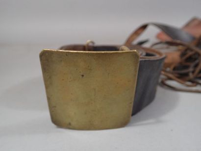 Lot comprenant une paire de sabot, 2 abreuvoirs...