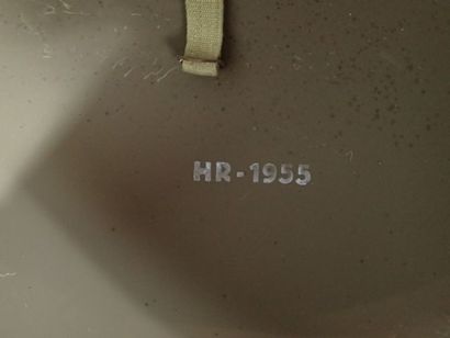 9 coques de casque modèle 51, en acier peint...