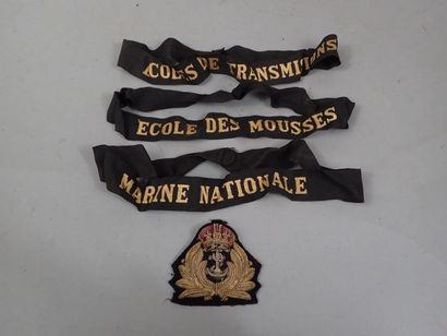 Lot comprenant trois bandes de bachis français...