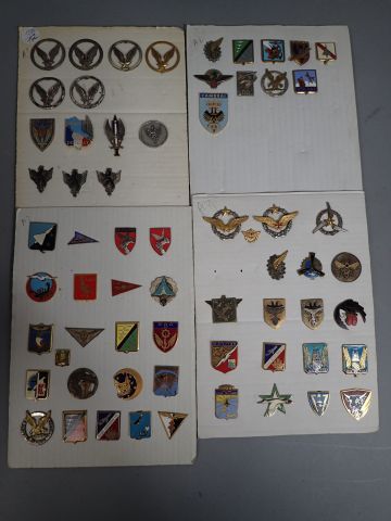 Lot insignes Armée de l’Air, ALAT et divers...