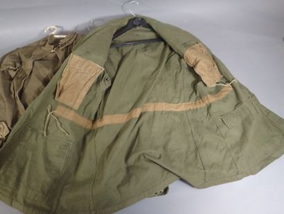 Lot d’uniformes français : Veste TAP 47-56...