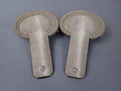 Paire d’épaulettes d’officier en cannetille...