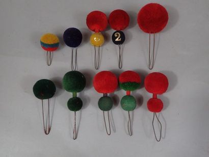 Lot de 10 pompons pour shako, certains double,...
