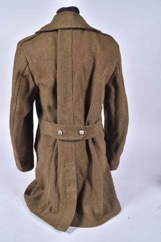 US- Manteau Overcoat en laine moutarde, contrat...