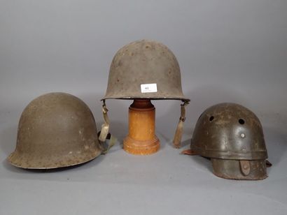 Lot de 2 casques mod 51, complet de leur...