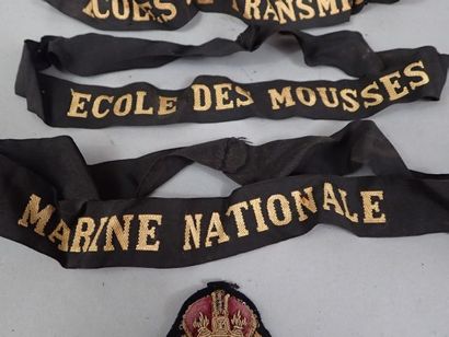 Lot comprenant trois bandes de bachis français...