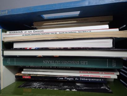 Lot de livres brochés et reliés sur l’histoire...