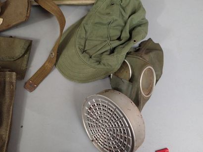 Lot de militaria : musette ANP 31, musette...