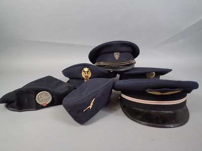 4 casquettes dont Armée de L’air, Police,...