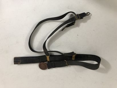 Ceinturon de l'US Navy en maroquin avec attaches...