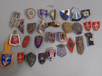 30 insignes Cavalerie : Dragons, Hussards,...