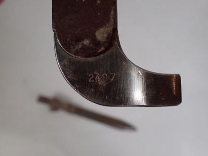 Baïonnette pour AK47-AKM. Poignée à plaquettes...
