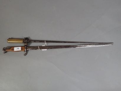 Lot de 2 baïonnettes : 1 baïonnette modèle...