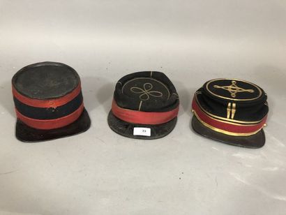 Ensemble de 3 képis pour la reconstitution,...