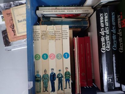 Lot de livres brochés et reliés sur l’histoire...