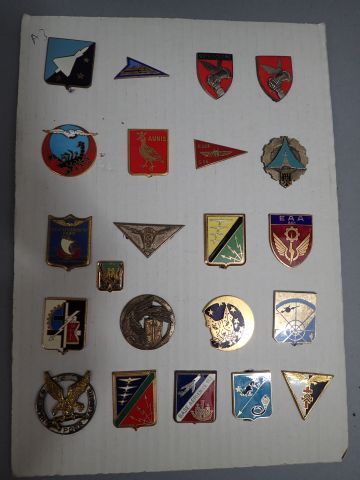 Lot insignes Armée de l’Air, ALAT et divers...
