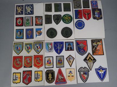 Collection d’insignes d’épaule français :...